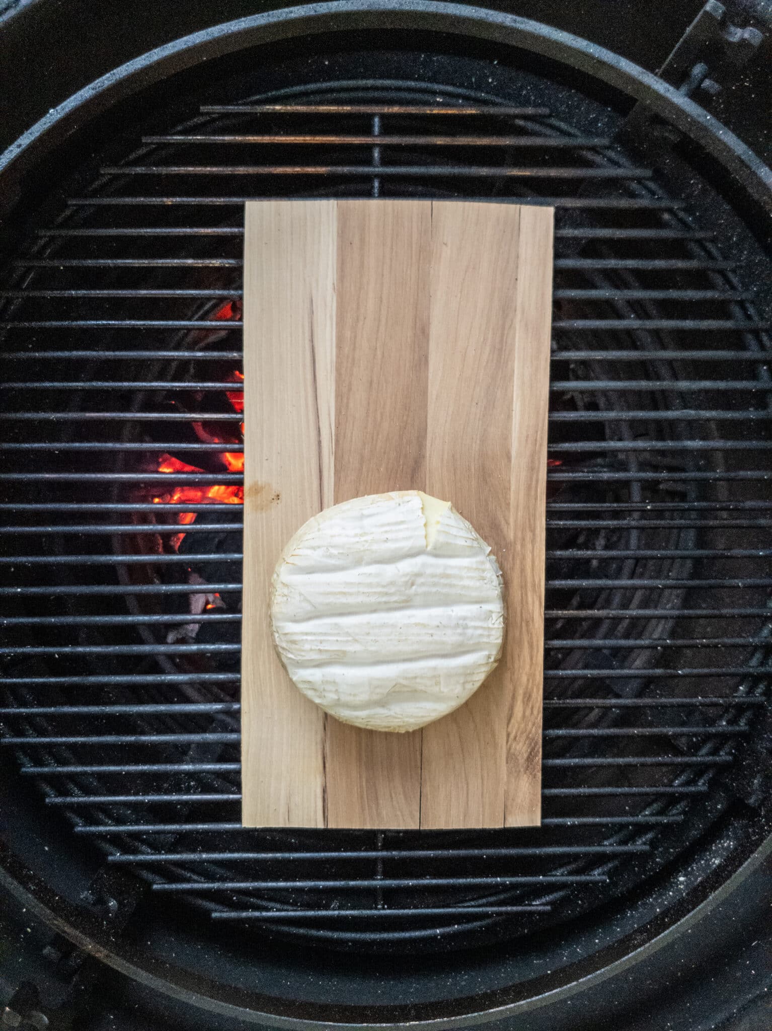 Leicht gesmokter Camembert mit Kürbischutney | Original Kamado Rezept ...