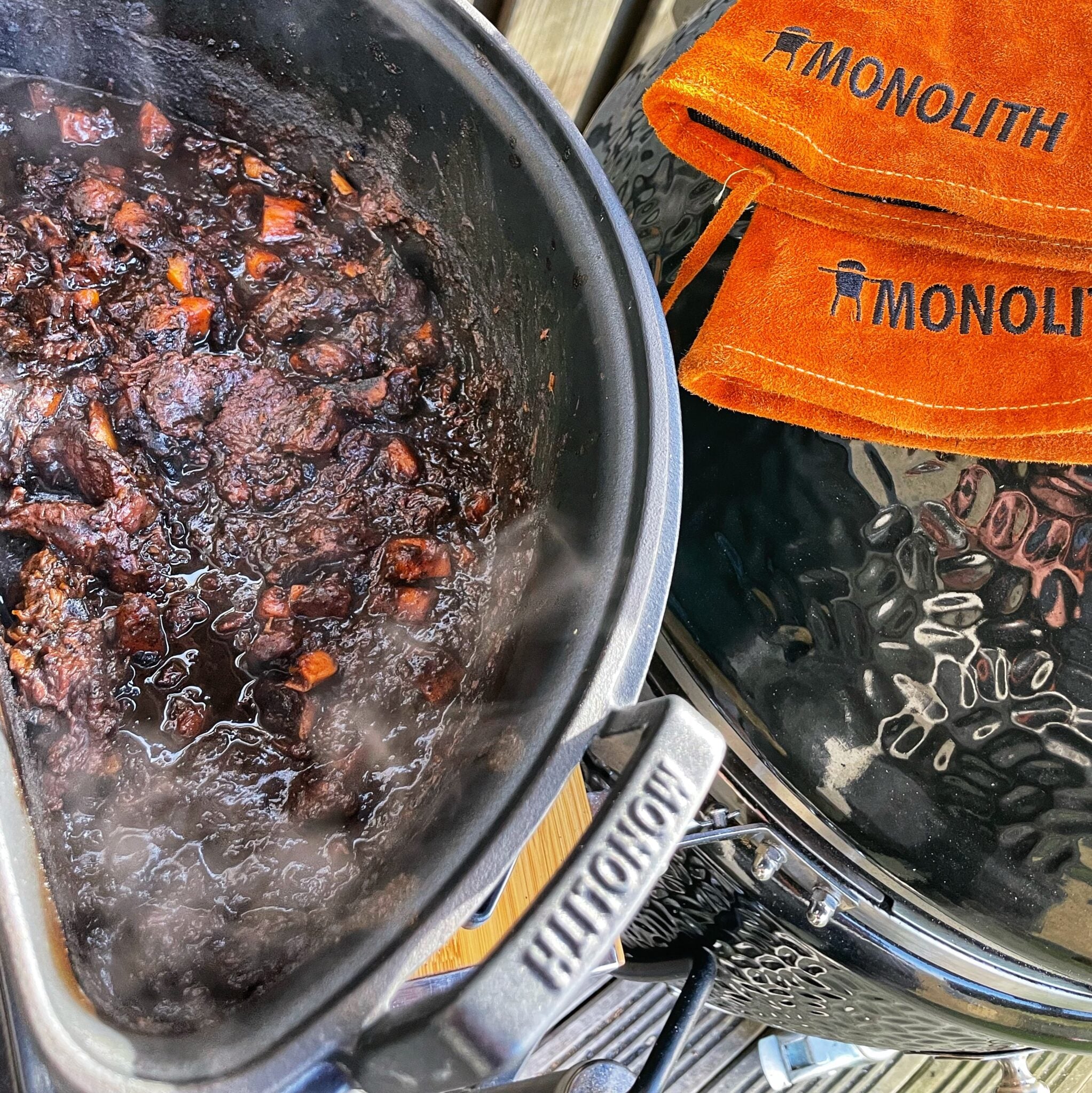 Rindfleischeintopf mit Kürbis in einem Halloween-Wrap | Original Kamado ... Rindfleischeintopf mit Kürbis in einem Halloween-Wrap | Original Kamado ...